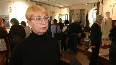 "Це найдорожча прикраса, яка у мене є"»: в історичному музеї відкрили виставку виробів ковалів Чернігівщини "Це найдорожча прикраса, яка у мене є"»: в історичному музеї відкрили виставку виробів ковалів Чернігівщини