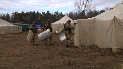 На Житомирщині охорону кордону з Білоруссю посилили резервістами Нацгвардії, поліції та ЗСУ На Житомирщині охорону кордону з Білоруссю посилили резервістами Нацгвардії, поліції та ЗСУ