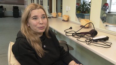 У Черкасах безплатно стрижуть переселенців У Черкасах безплатно стрижуть переселенців