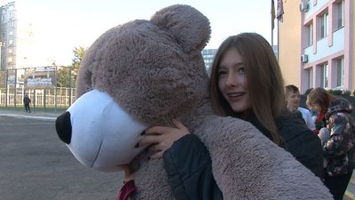 Учні черкаської школи долучилися до святкування Дня плюшевого ведмедя Учні черкаської школи долучилися до святкування Дня плюшевого ведмедя