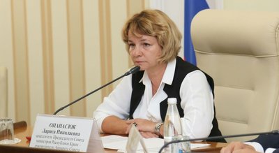 Матір учасниць гурту ANNA MARIA призначать "омбудсменом" окупованого Криму Матір учасниць гурту ANNA MARIA призначать "омбудсменом" окупованого Криму