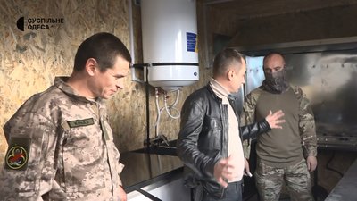 Годувати військових, які звільняють Херсонську область: на фронт передали мобільну кухню з Одеси Годувати військових, які звільняють Херсонську область: на фронт передали мобільну кухню з Одеси
