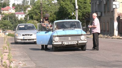 У Херсоні від ранку триває евакуація. З який районів виїжджають люди та куди У Херсоні від ранку триває евакуація. З який районів виїжджають люди та куди