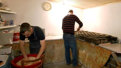 На Вінниччині печуть "хліб життя": 50 % від прибутку перераховують ЗСУ На Вінниччині печуть "хліб життя": 50 % від прибутку перераховують ЗСУ