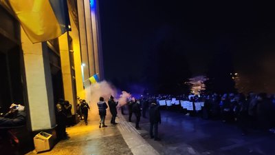 Тернополяни проводять акцію на підтримку Сергія Стерненка Тернополяни проводять акцію на підтримку Сергія Стерненка