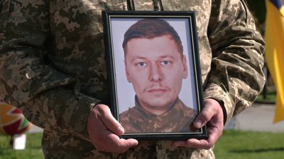 Прощання з військовим Євгенієм Шаповаловим