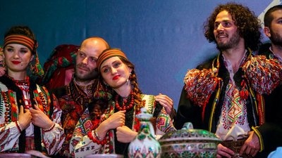 Виставу "Гуцульське весілє" презентують 30-31 жовтня Виставу "Гуцульське весілє" презентують 30-31 жовтня