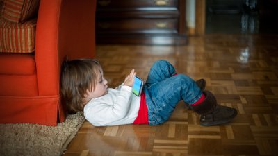 ЄС запустить додаток для перевірки віку в інтернеті, щоб захистити дітей