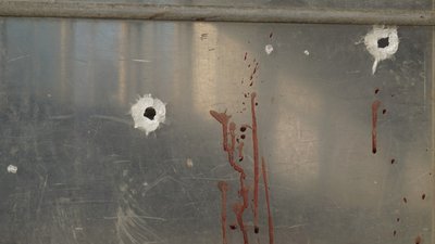 Наслідки обстрілу пункту гуманітарної допомоги у Харкові: фото Наслідки обстрілу пункту гуманітарної допомоги у Харкові: фото
