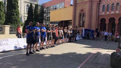 Змагання зі стронгмену між відомствами Закарпаття в Ужгороді
