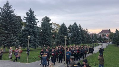 В Ужгороді вшанували пам'ять загиблих українських бійців В Ужгороді вшанували пам'ять загиблих українських бійців
