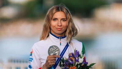 Тимановська продає свою медаль, отриману в Білорусі