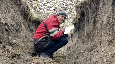 Волонтери на Харківщині випробовують маскувальні сітки для фронту Волонтери на Харківщині випробовують маскувальні сітки для фронту