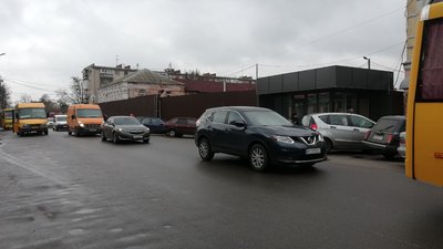 У Полтаві можуть з’явитися нові паркувальні місця: що відомо У Полтаві можуть з’явитися нові паркувальні місця: що відомо