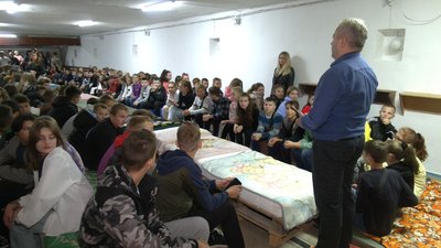 Укриття обстежили, шкіл додалось: хто у Рівному має право на очне навчання