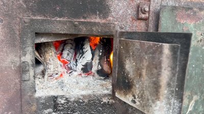 "Це мені так готувала мама". Борщ — коронна страва шахтаря, що нині служить у Маріупольській бригаді "Це мені так готувала мама". Борщ — коронна страва шахтаря, що нині служить у Маріупольській бригаді
