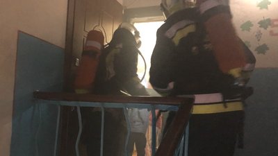 У Рівному через пожежу евакуювали двох дітей. В ДСНС оприлюднили відео