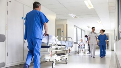 Через ракетний обстріл Кременчука у лікарні перебуває четверо людей