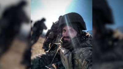 У Чернігові вручили 29 посмертних нагород родинам загиблих воїнів У Чернігові вручили 29 посмертних нагород родинам загиблих воїнів