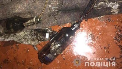 На Рівненщині пенсіонер закинув у хату колишньої "коктейлі Молотова"