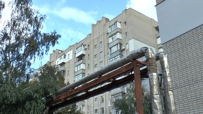 Один із будинків 109-го мікрорайону міста Один із будинків 109-го мікрорайону міста