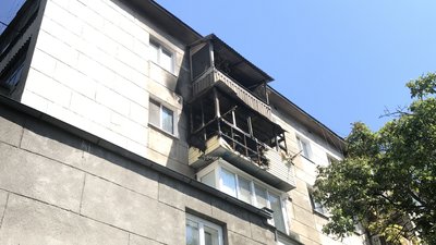 У п'ятиповерхівці в Одесі спалахнула пожежа: працюють рятувальники У п'ятиповерхівці в Одесі спалахнула пожежа: працюють рятувальники