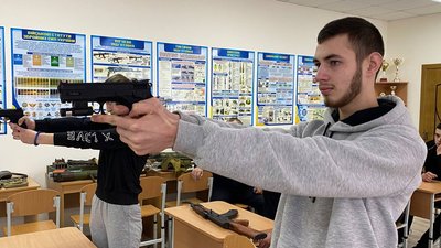 У ліцеї на Вінниччині відкрили інтерактивний лазерний тир У ліцеї на Вінниччині відкрили інтерактивний лазерний тир