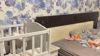 Снаряд РФ майже місяць тому влучив в будинок: як жителі багатоповерхівки в Херсоні готуються до зими Снаряд РФ майже місяць тому влучив в будинок: як жителі багатоповерхівки в Херсоні готуються до зими