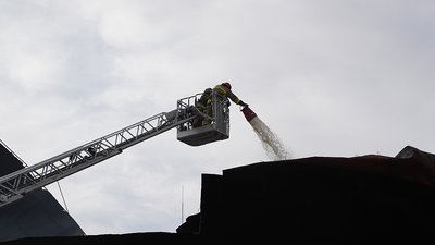 Загорілися залишки олії. У Миколаєві ліквідували пожежу у резервуарі Загорілися залишки олії. У Миколаєві ліквідували пожежу у резервуарі