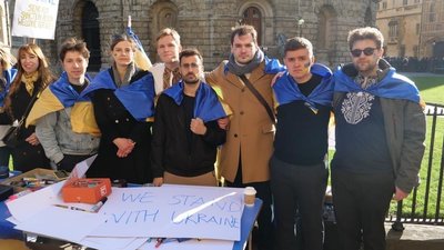 Випускник Оксфордського університету з Чернівців зібрав для України півтора мільйона гривень