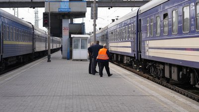 «Я бачила цей вибух»: пасажирка електрички розповіла про удар РФ по вокзалу в Дніпрі «Я бачила цей вибух»: пасажирка електрички розповіла про удар РФ по вокзалу в Дніпрі