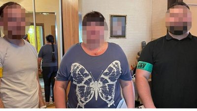 Агітувала підтримувати окупантів: у Києві судитимуть працівницю ЦНАПу