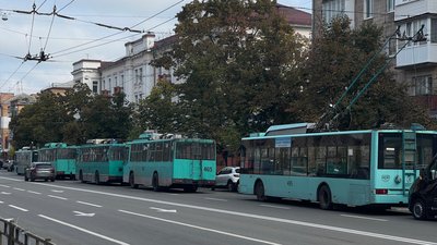 Тролейбуси у Чернігові, які перестали курсувати 3 жовтня через відсутність електроенергій