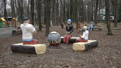 У будень розміновує Донеччину, у вихідний створює скульптури: історія сапера з Вінниччини
