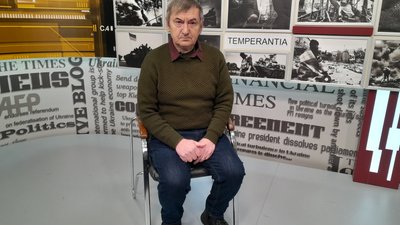 "Це про те, що я сам пережив". Історія новокаховського журналіста та поета Олександра Гунька "Це про те, що я сам пережив". Історія новокаховського журналіста та поета Олександра Гунька