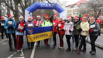 "Пробіжи – допоможи": більше сотні людей взяли участь у благодійному забігу в Ужгороді "Пробіжи – допоможи": більше сотні людей взяли участь у благодійному забігу в Ужгороді