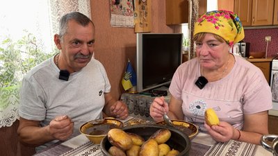 Чорний борщ із Шацького краю: який секрет приготування автентичної волинської страви Чорний борщ із Шацького краю: який секрет приготування автентичної волинської страви