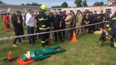 Під Рівним почались навчання силовиків. Прибув Аваков Під Рівним почались навчання силовиків. Прибув Аваков