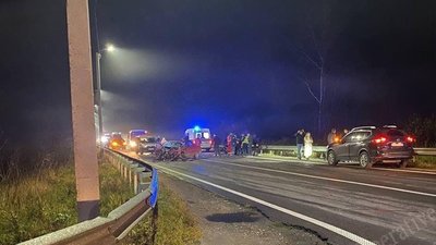 У ДТП біля Чернігова одна людина загинула, одна травмувалася У ДТП біля Чернігова одна людина загинула, одна травмувалася