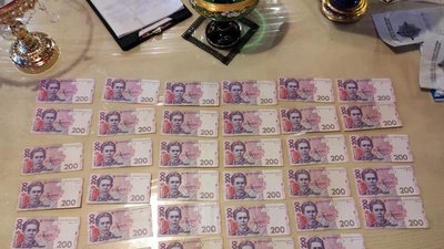 Виманювала гроші: на Черкащині поліцейські викрили жінку