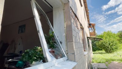 Внаслідок ракетного удару поблизу Прилук пошкоджені 15 будинків Внаслідок ракетного удару поблизу Прилук пошкоджені 15 будинків