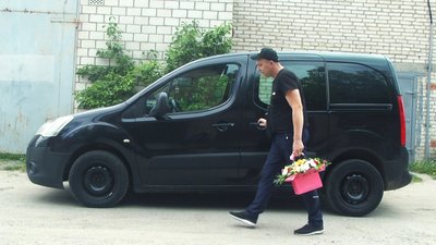 "Збирає допомогу для бійців": як вінницьку волонтерку привітали з днем народження "Збирає допомогу для бійців": як вінницьку волонтерку привітали з днем народження
