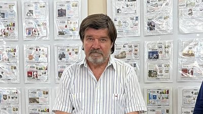 В Ужгороді відкрили Всеукраїнську пересувну філателістичну виставку В Ужгороді відкрили Всеукраїнську пересувну філателістичну виставку