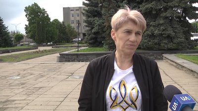 Матір бійця "Азову" Дмитра Козацького з Житомирщини: чекаю на перемогу і визволення сина Матір бійця "Азову" Дмитра Козацького з Житомирщини: чекаю на перемогу і визволення сина