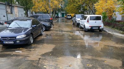 В одному з мікрорайонів Миколаєва стався порив водопровідної мережі
