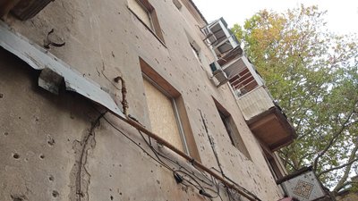 Жителям пошкодженого будинку в Миколаєві продовжують приходити квартплати Жителям пошкодженого будинку в Миколаєві продовжують приходити квартплати