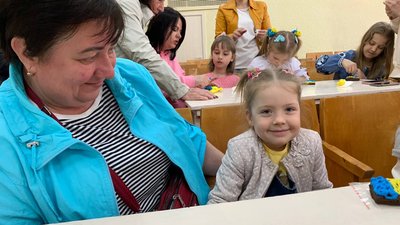 На Тернопільщині для дітей переселенців організували клуб дитячого дозвілля На Тернопільщині для дітей переселенців організували клуб дитячого дозвілля