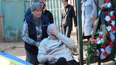 Після обстрілу військової частини у Миколаєві: на Одещині поховали 21-річного бійця Після обстрілу військової частини у Миколаєві: на Одещині поховали 21-річного бійця