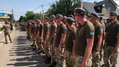 Зі Сходу в Коломию повернулися бійці 10-ї окремої гірсько-штурмової бригади Зі Сходу в Коломию повернулися бійці 10-ї окремої гірсько-штурмової бригади