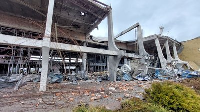 Жодного вцілілого приміщення. Як виглядає Миколаївський міжнародний аеропорт після обстрілів РФ Жодного вцілілого приміщення. Як виглядає Миколаївський міжнародний аеропорт після обстрілів РФ